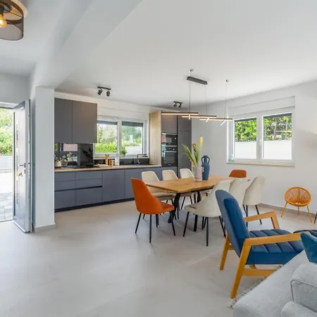 Villa Sunshine By Seeadria Agency